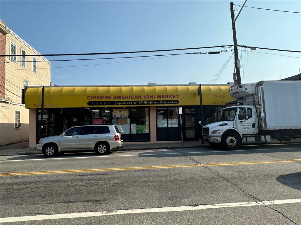 Cranston, RI 02910,834 Park AVE