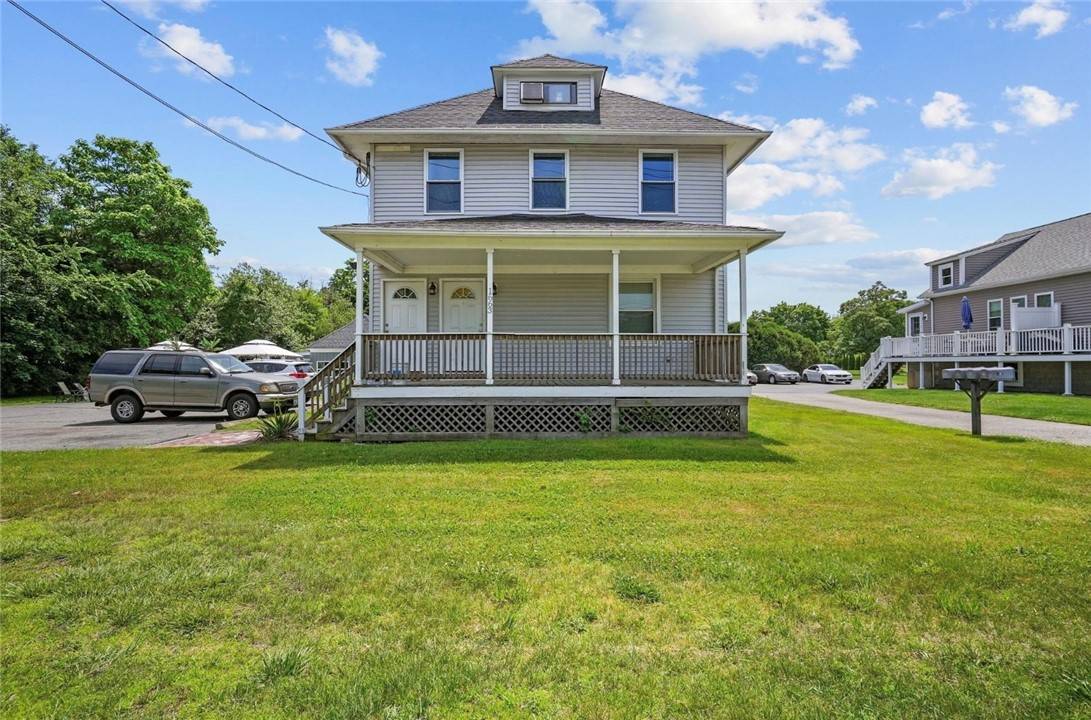 Seekonk, MA 02771,1663 Fall River AVE