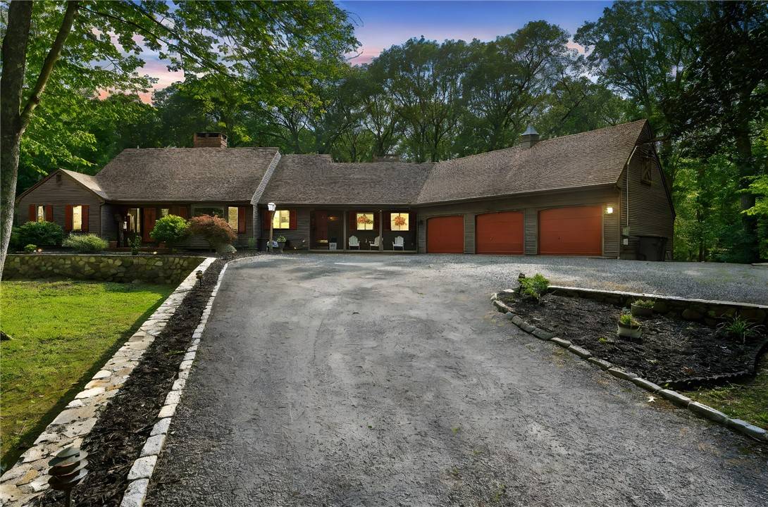 North Kingstown, RI 02852,2 Spinney LN