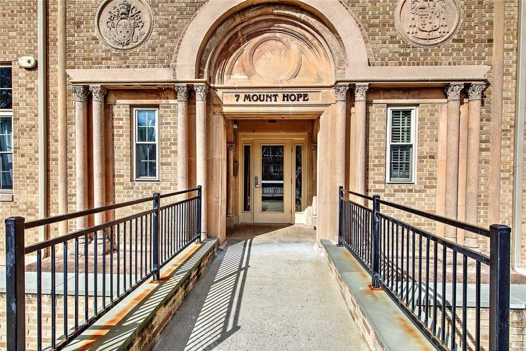 Providence, RI 02906,7 Mount Hope AVE #307