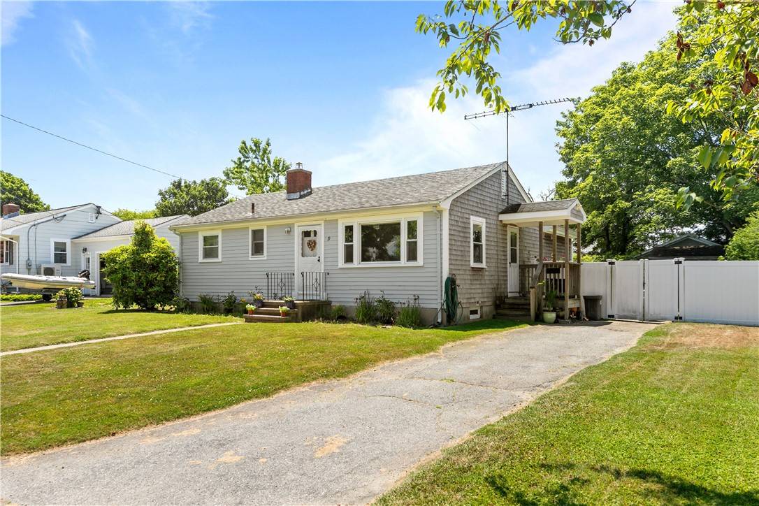 Middletown, RI 02842,19 Murphy CIR
