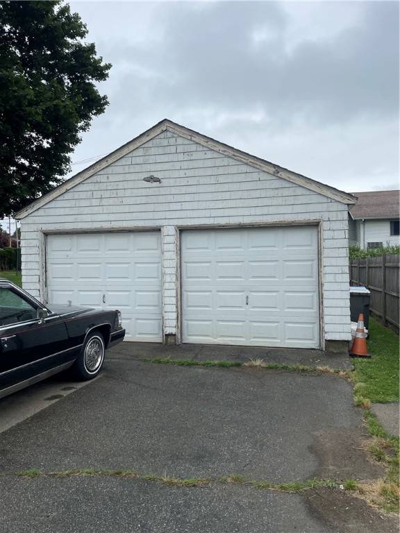 Middletown, RI 02842,14 Forest AVE