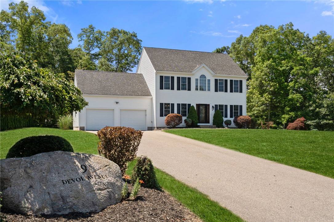 Westport, MA 02790,9 Devol AVE
