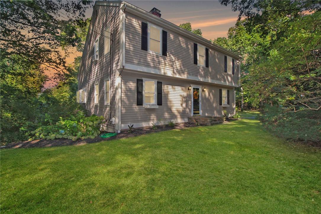 Tiverton, RI 02878,60 Tower Hill RD