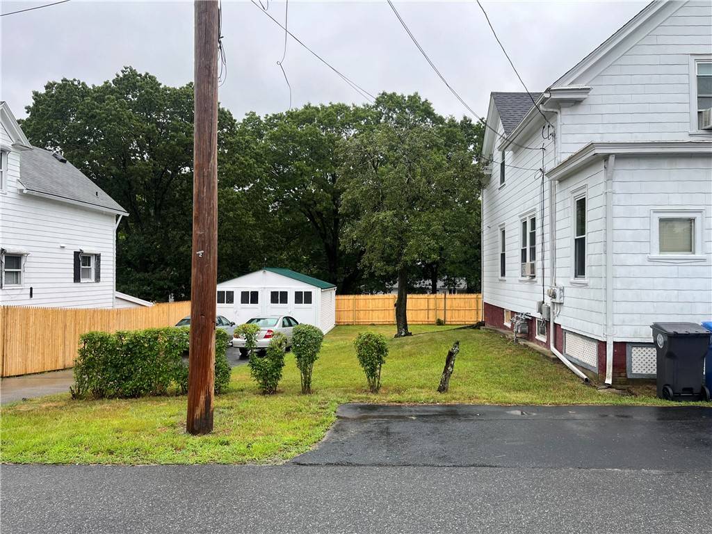 Cranston, RI 02910,12 winthrop ST