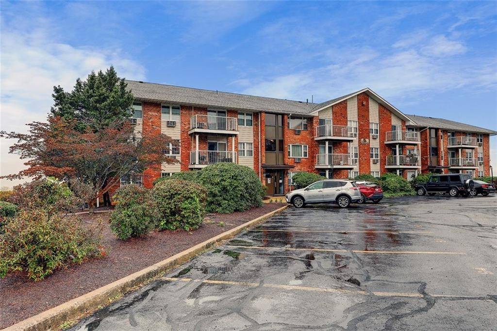 East Providence, RI 02915,37 Bullocks Point AVE #3C