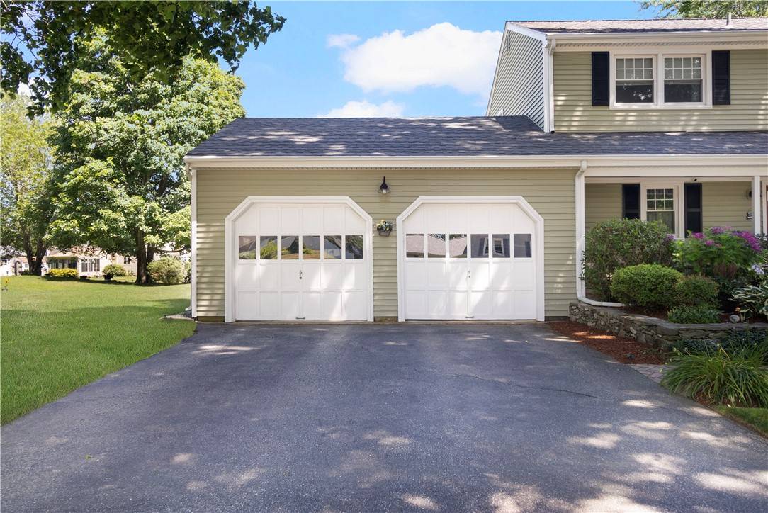 Seekonk, MA 02771,358 Olney ST