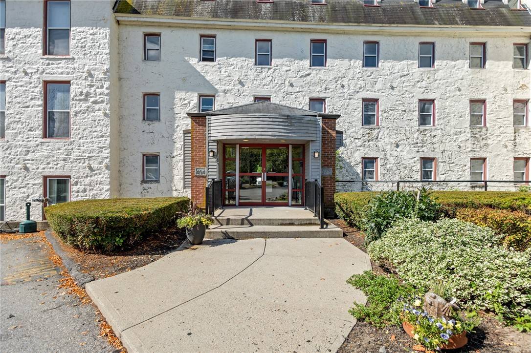 North Providence, RI 02911,494 Woonasquatucket AVE #504