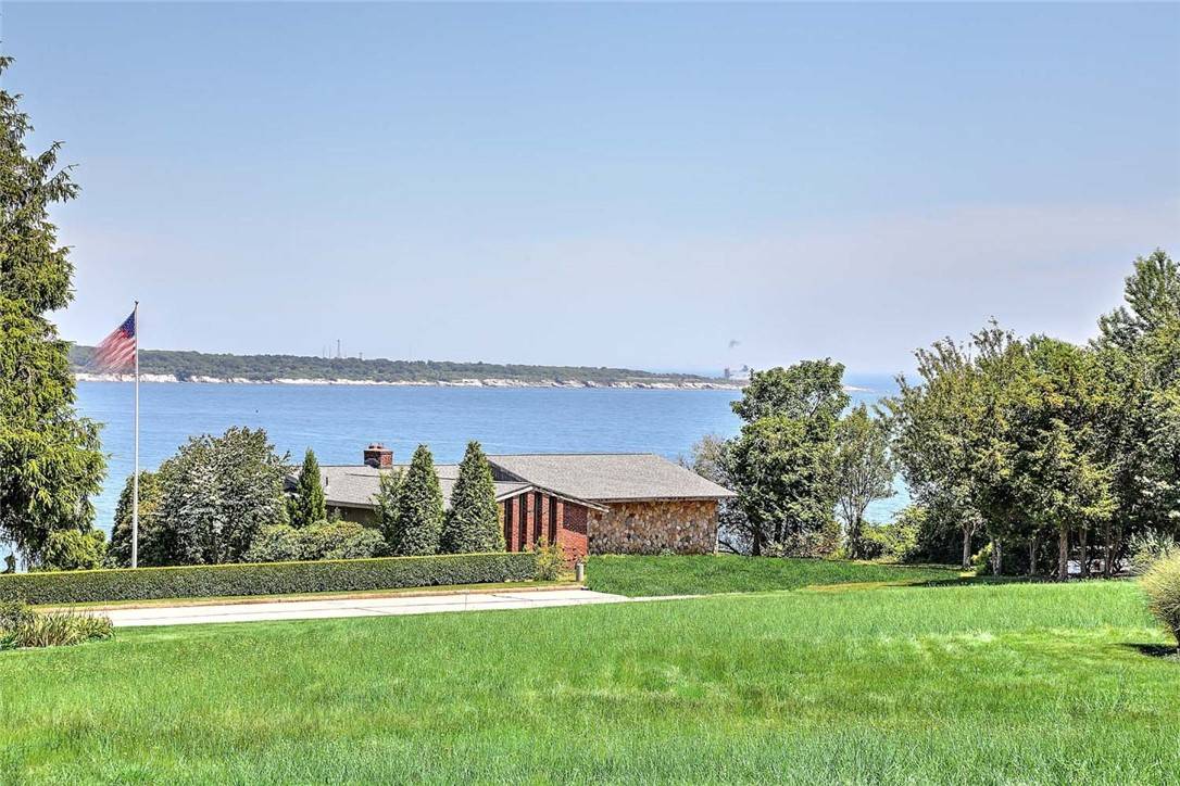 Narragansett, RI 02882,727 Boston Neck RD