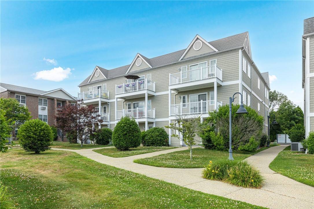 Bristol, RI 02809,675 Metacom AVE #58