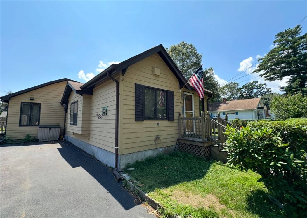 Warwick, RI 02889,42 Leigh ST