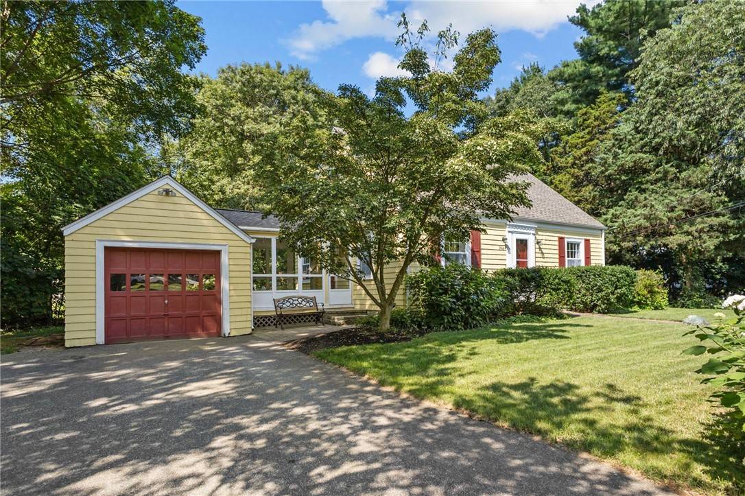 Smithfield, RI 02828,944 Greenville AVE