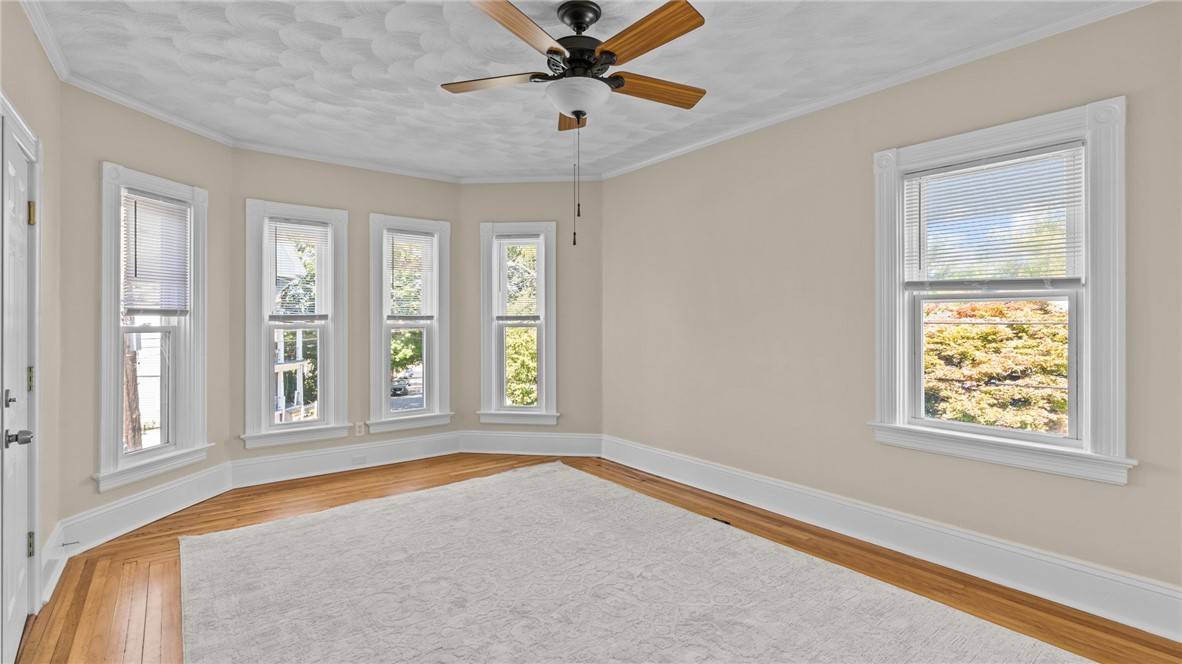 Providence, RI 02906,309 Highland AVE