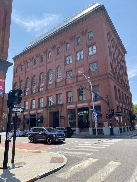 Providence, RI 02903,127 Dorrance ST