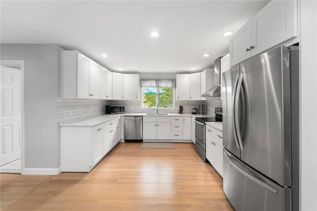 Charlestown, RI 02813,4720 S County TRL