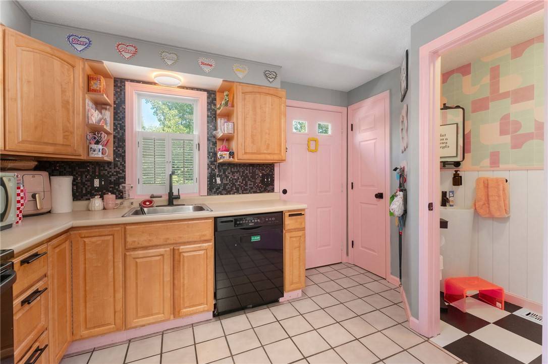 Johnston, RI 02919,39 Dale AVE #D