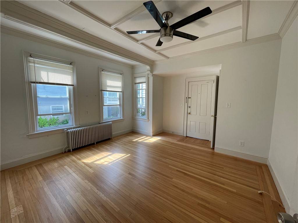 Newport, RI 02840,16 Mann AVE #2