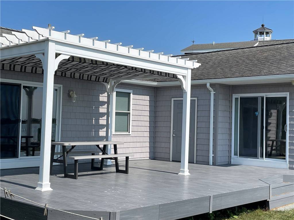 Westerly, RI 02891,6 Harbor DR #A&B
