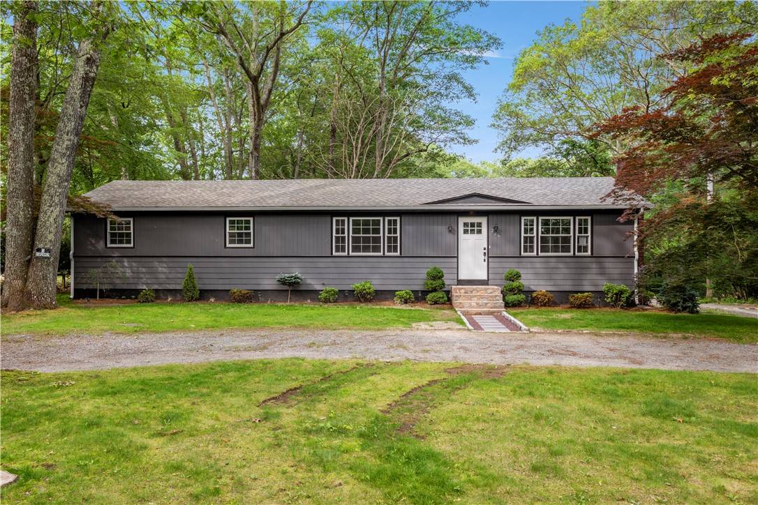 Scituate, RI 02857,226 Quaker LN
