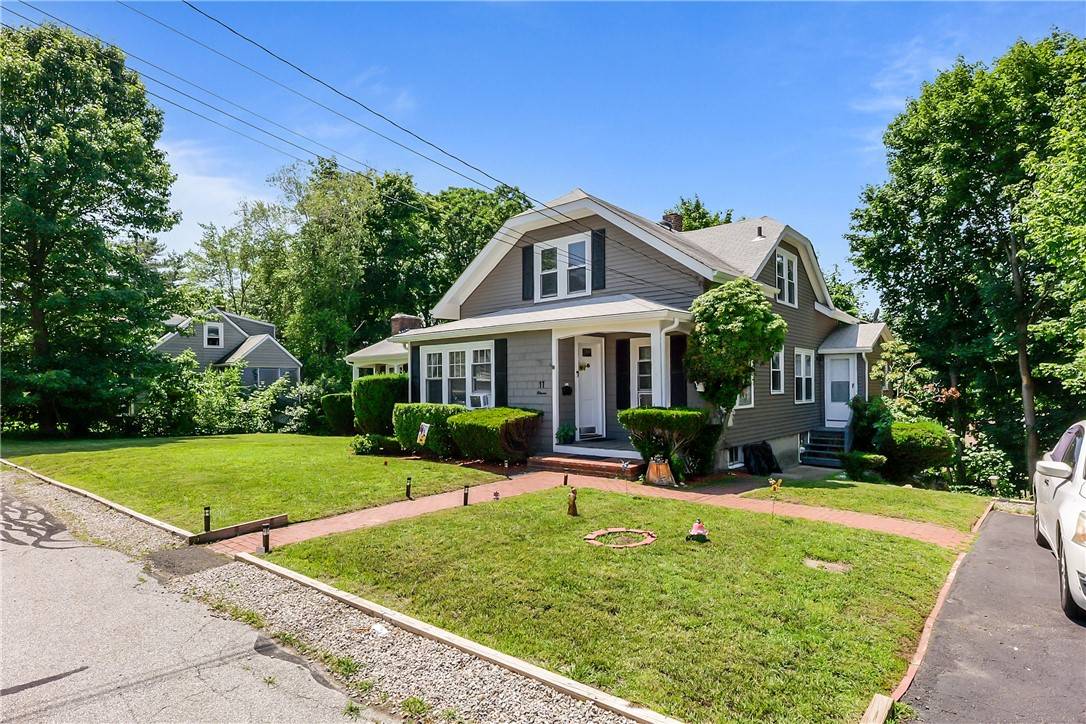 West Warwick, RI 02893,11 Crossland RD
