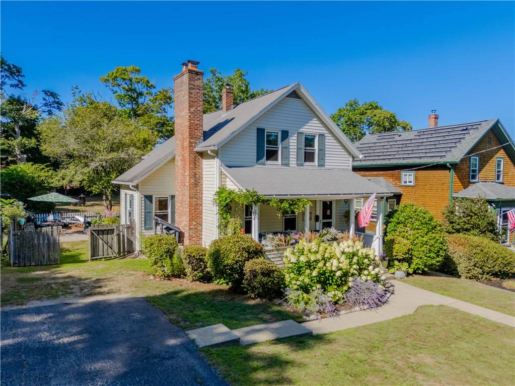 South Kingstown, RI 02879,31 Winter ST