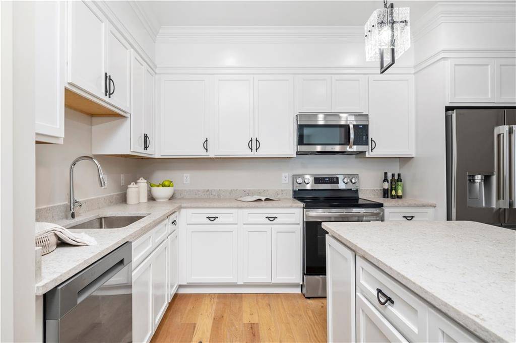North Smithfield, RI 02896,36 Old Louisquisset PIKE #103