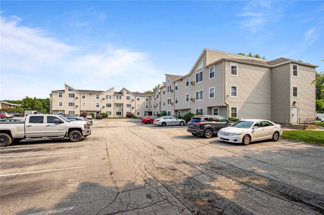 North Providence, RI 02904,200 Woodlawn AVE #317