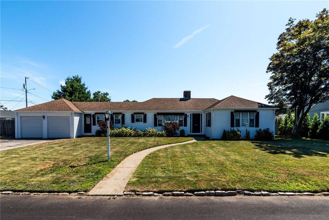Cranston, RI 02910,8 Somerset RD
