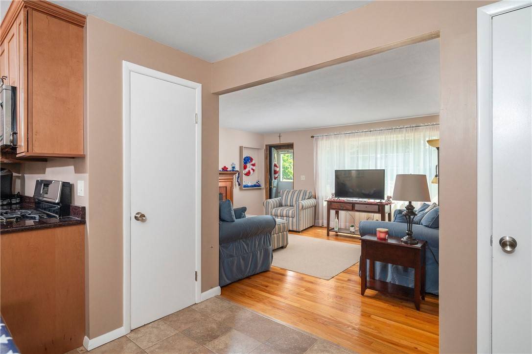 Woonsocket, RI 02895,414 Knollwood DR