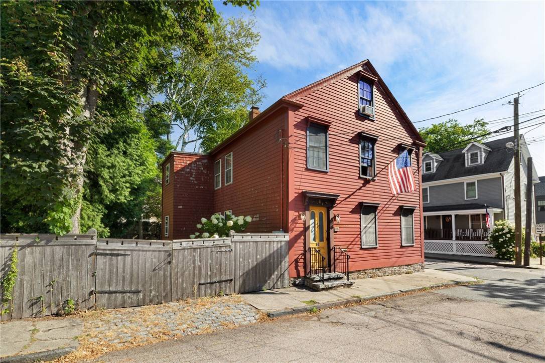 Newport, RI 02840,23 Willow ST
