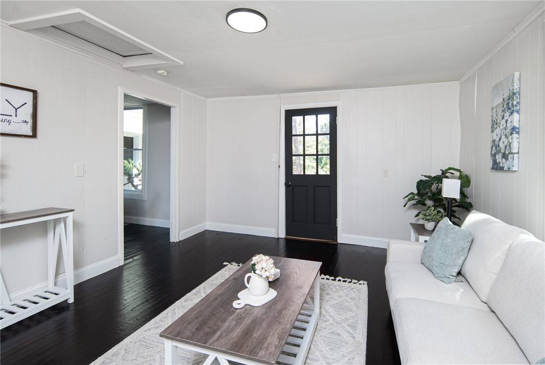 East Providence, RI 02915,3 Curtis LN