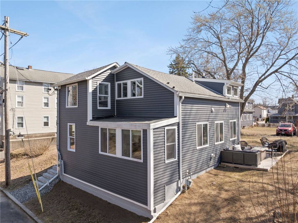 East Providence, RI 02915,102 Lincoln AVE