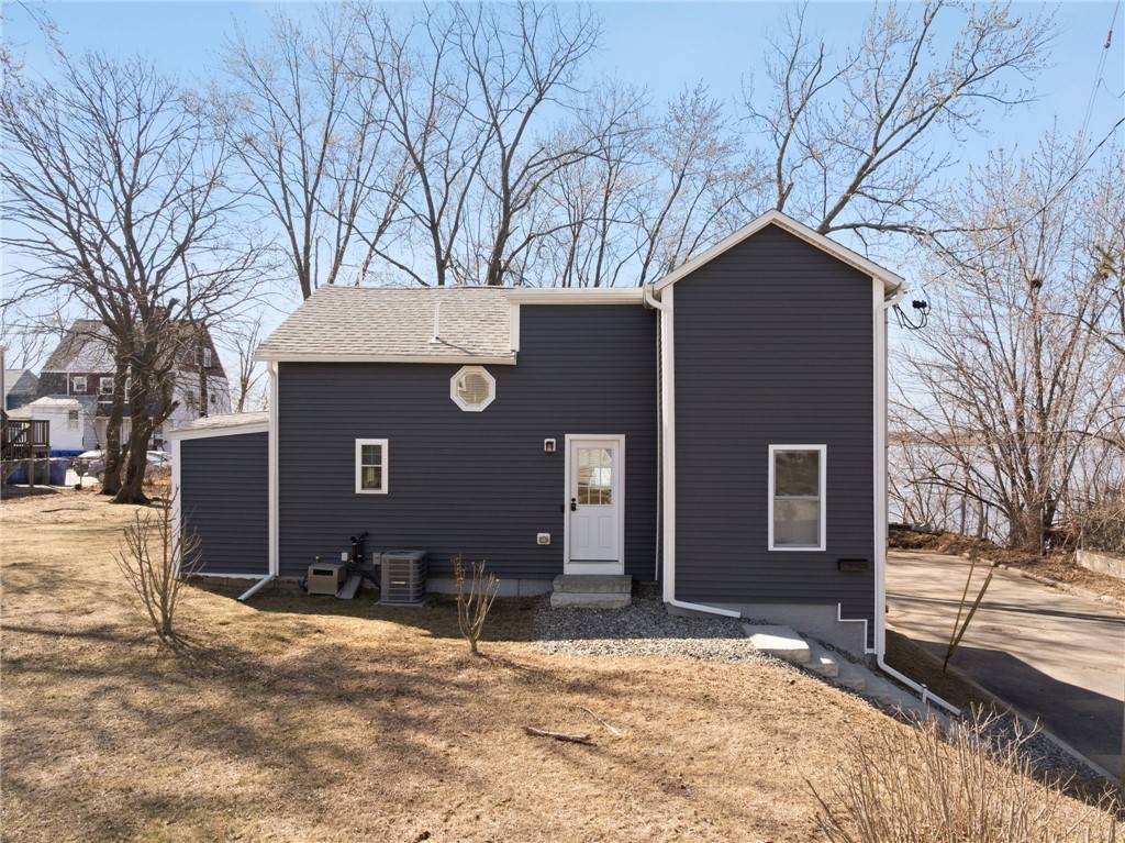 East Providence, RI 02915,102 Lincoln AVE