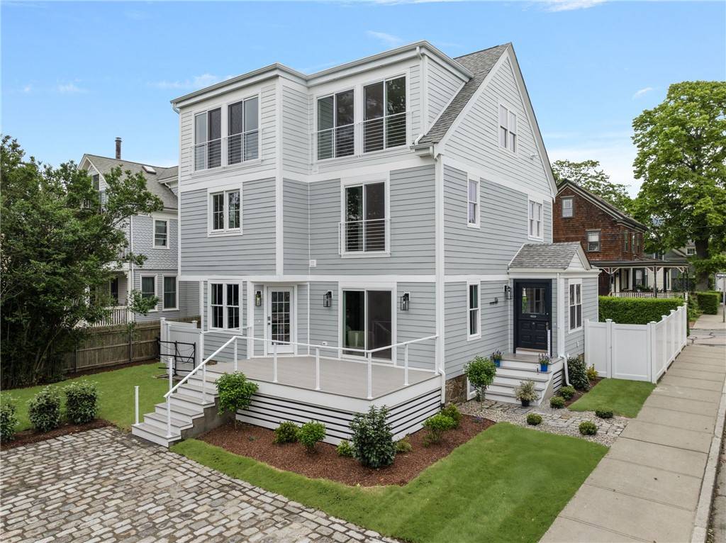 Newport, RI 02840,104 Second ST