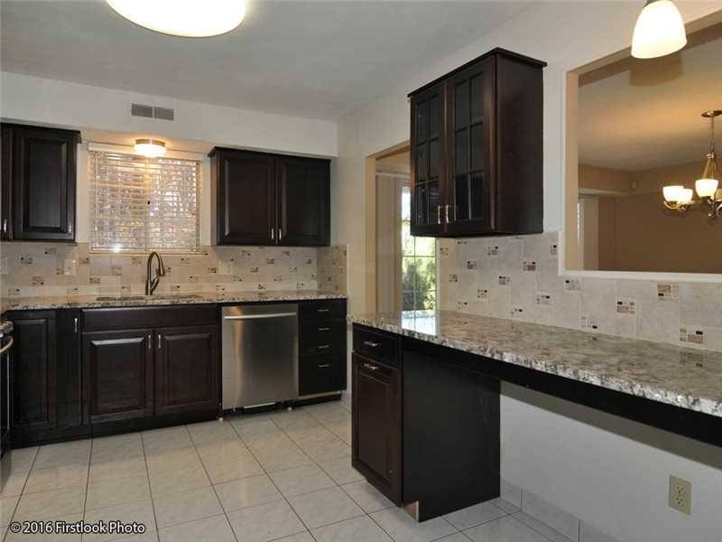 Cranston, RI 02920,77 HOFFMAN AVE #C