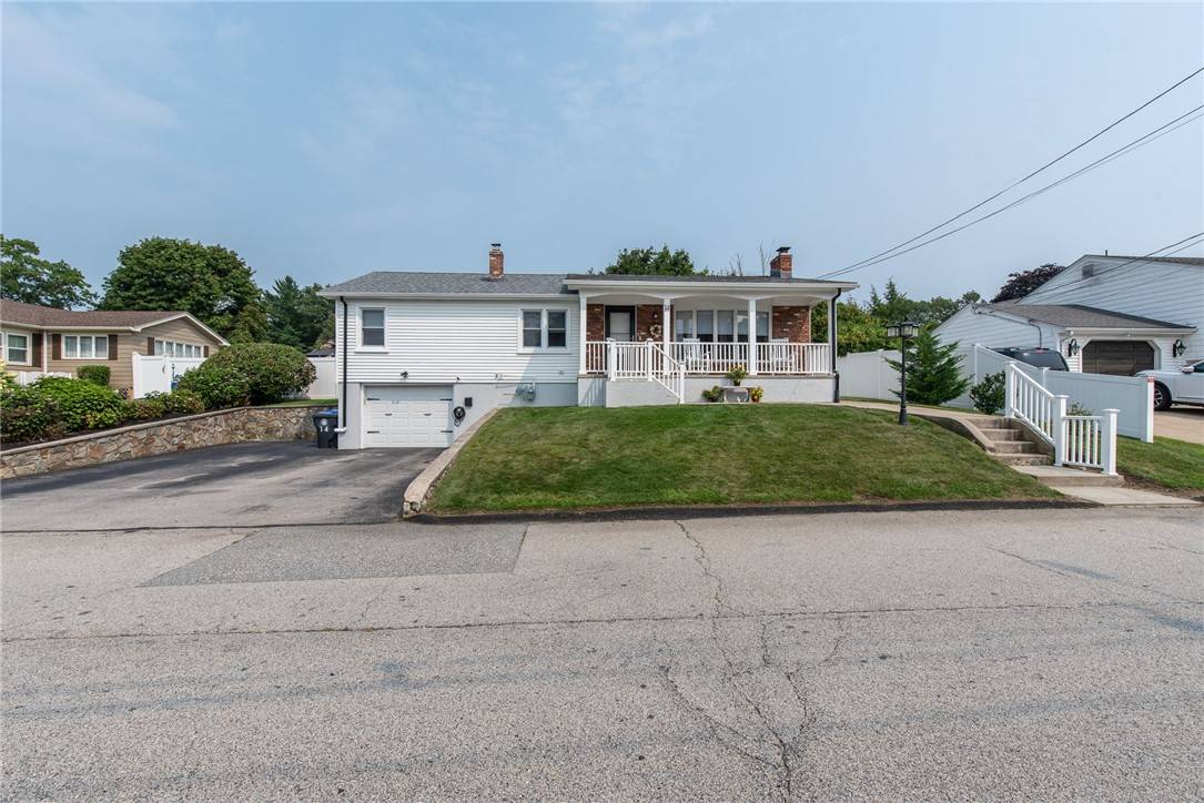 North Providence, RI 02904,14 Wenscott LN