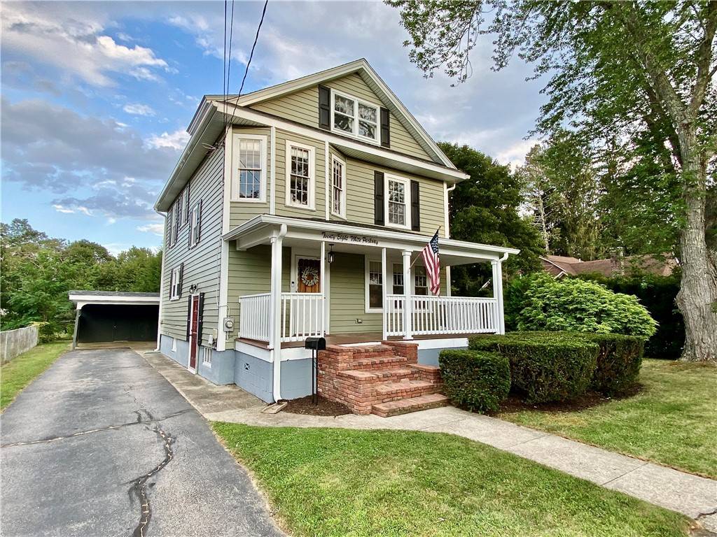 North Smithfield, RI 02896,28 White Pkwy