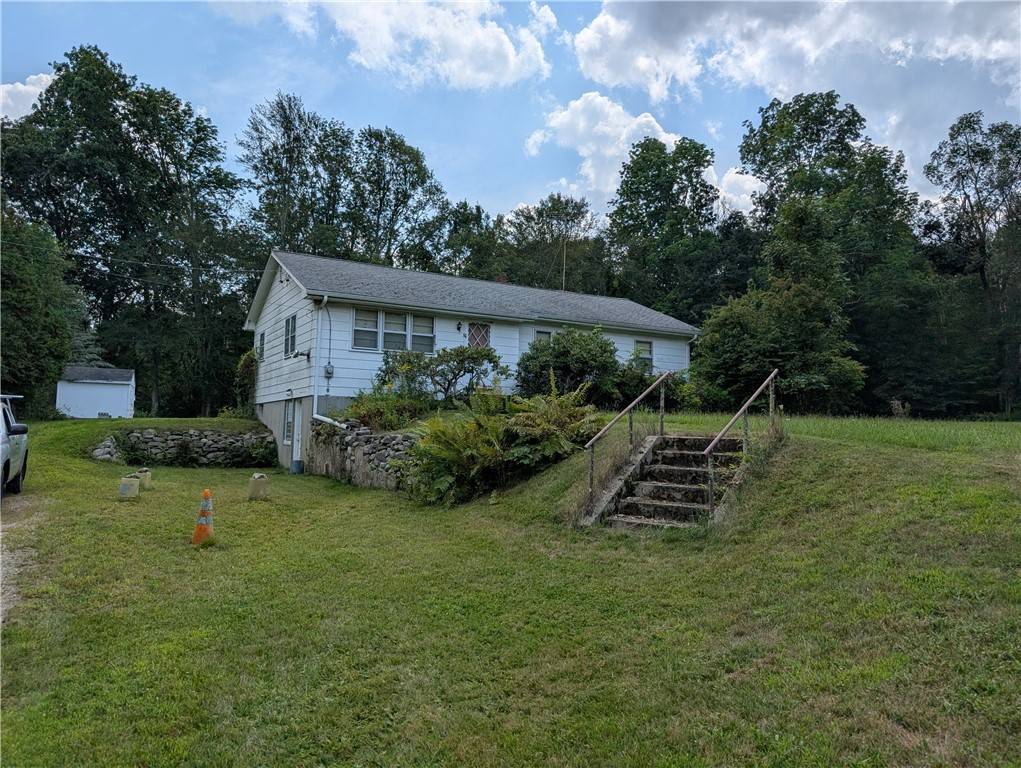 Foster, RI 02825,28 North RD
