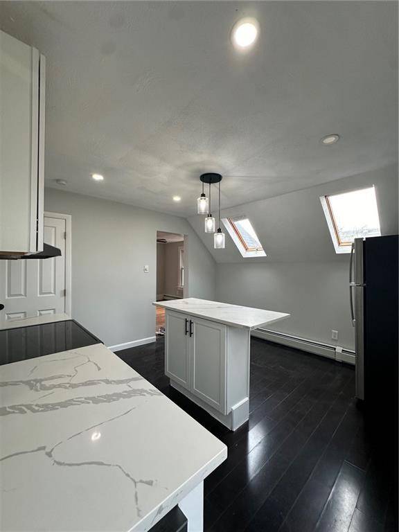 Cranston, RI 02910,143 Blackamore AVE #2