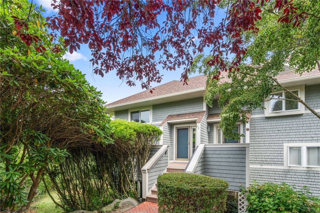 Newport, RI 02840,157 Harrison AVE #28