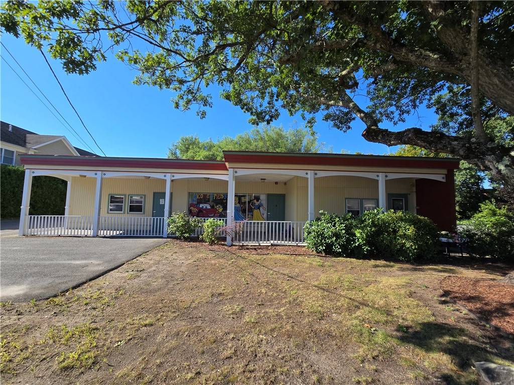 Barrington, RI 02806,64 Bay Spring AVE