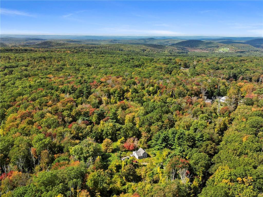 Warren, MA 01083,1212 Southbridge RD