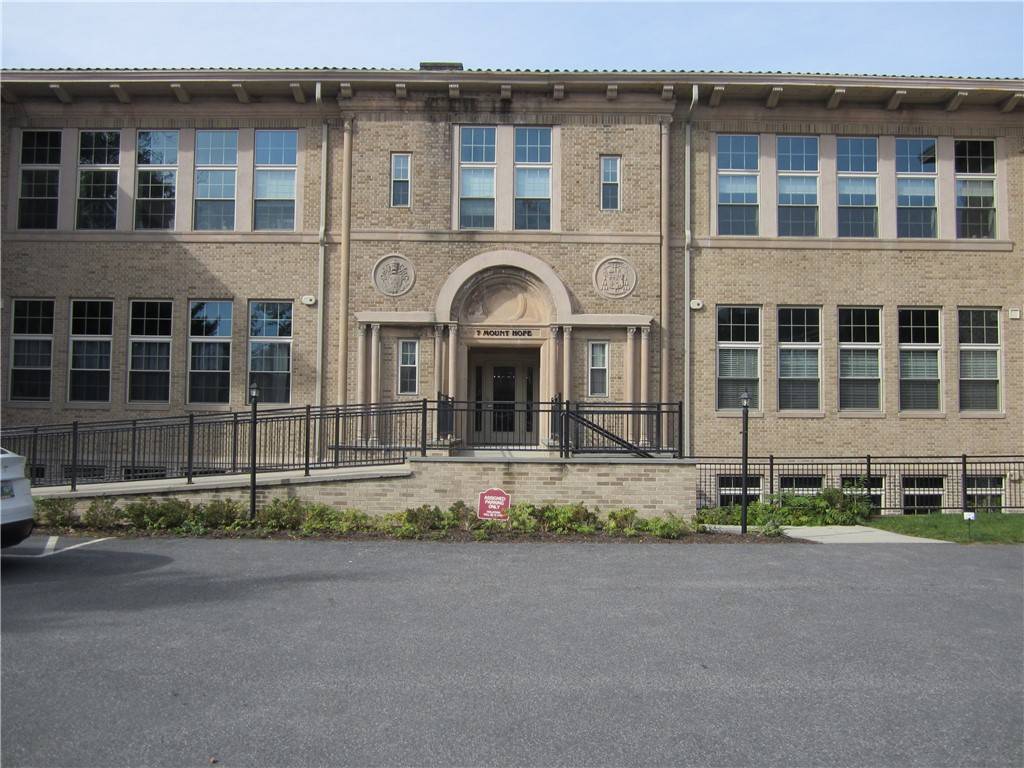 Providence, RI 02906,7 Mount Hope AVE #310