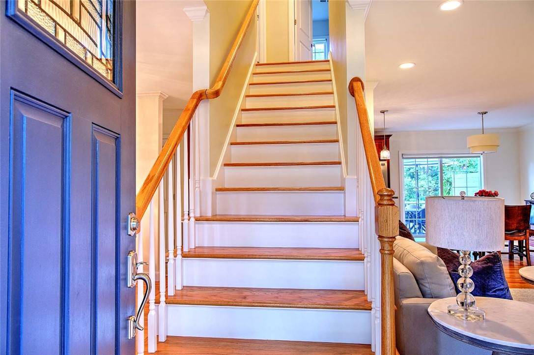 Warwick, RI 02886,189 Cowesett RD