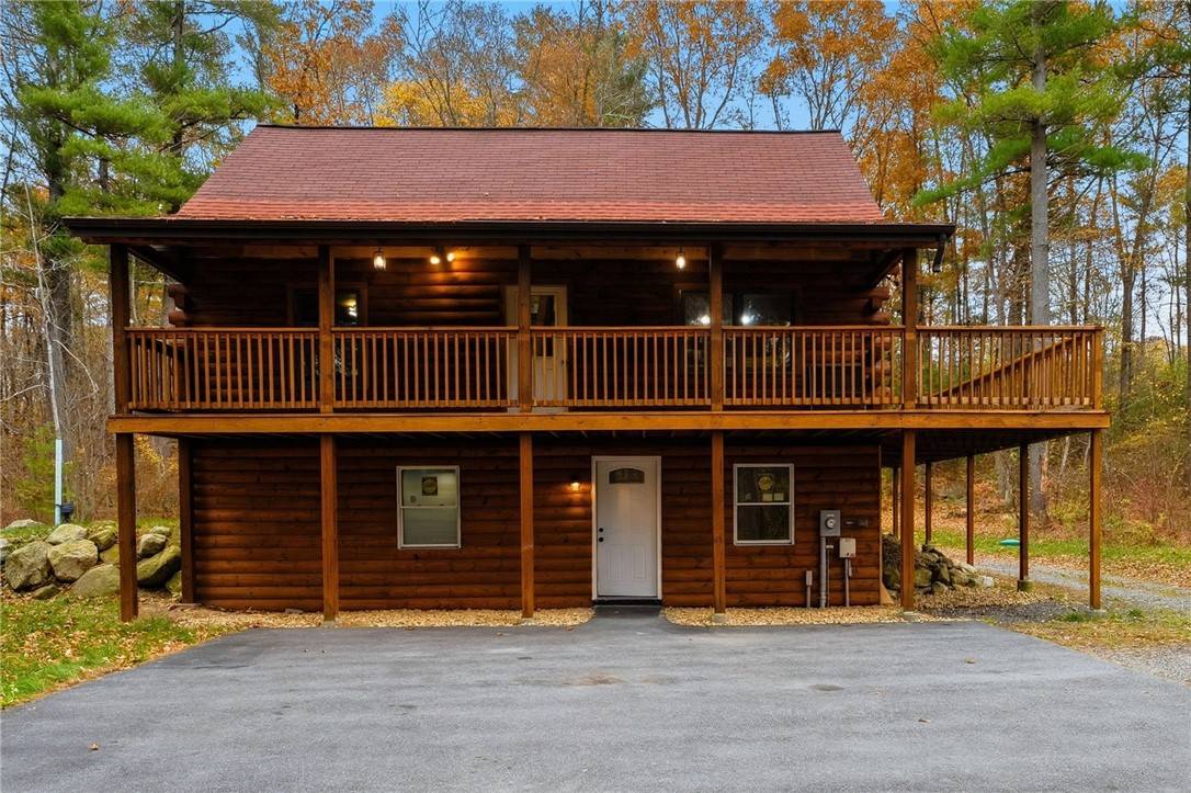 Burrillville, RI 02830,585 Sherman Farm RD