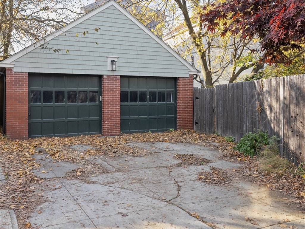 Providence, RI 02908,642 Pleasant Valley Pkwy