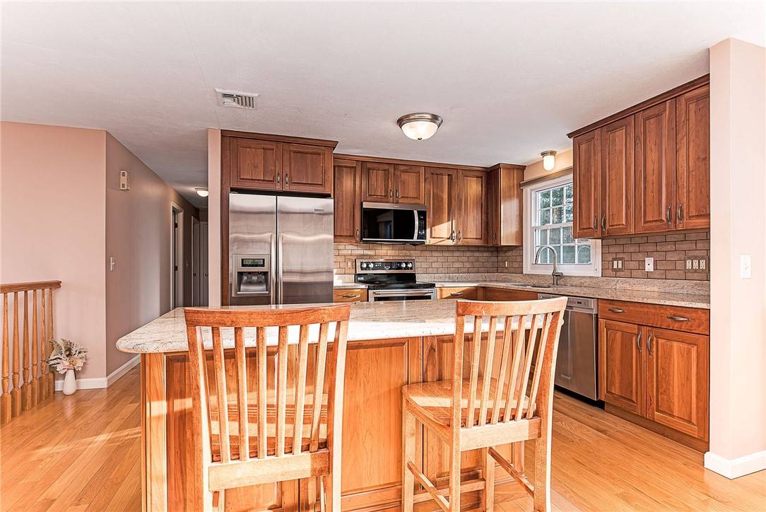 Cranston, RI 02921,102 Moccasin TRL