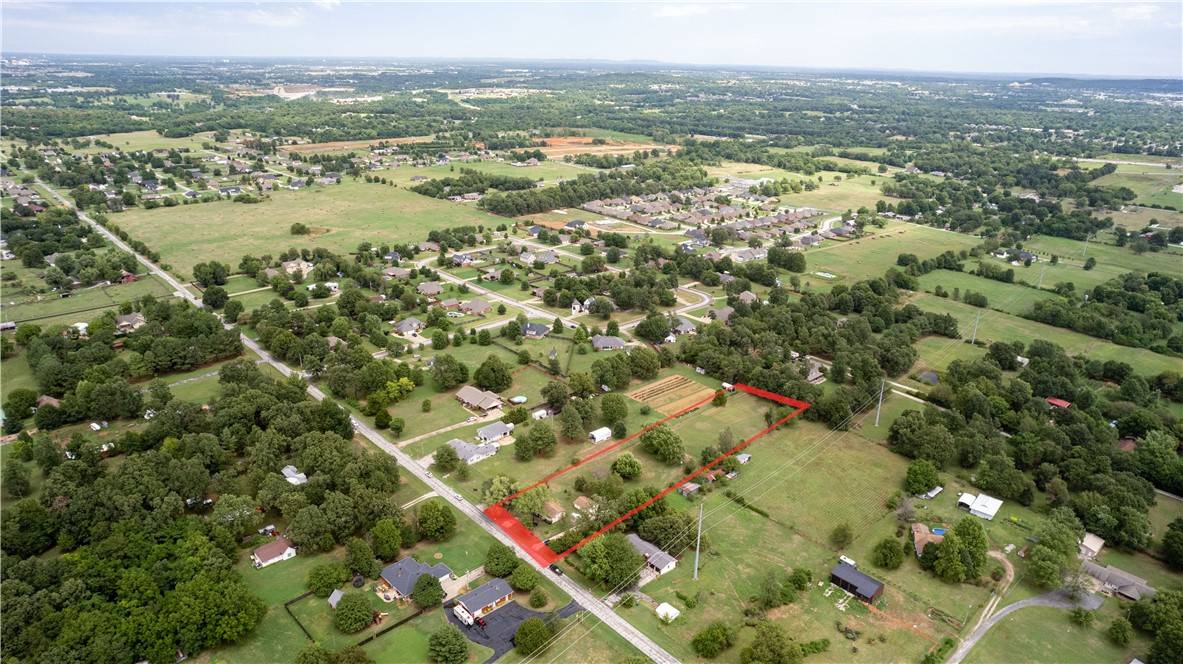 Springdale, AR 72762,782 S Elm Springs Rd