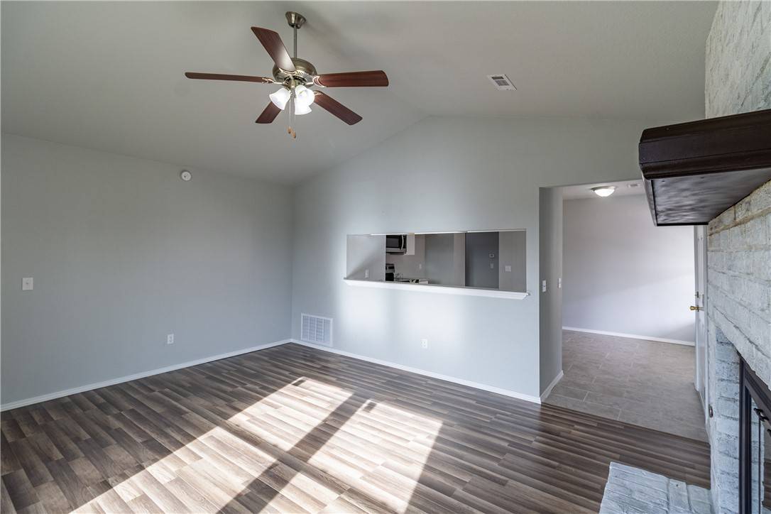 Rogers, AR 72758,1319 W Lela St