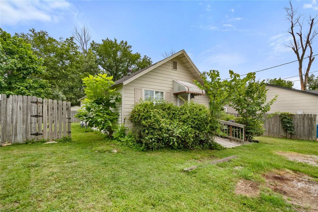 Bentonville, AR 72712,703 SE C St
